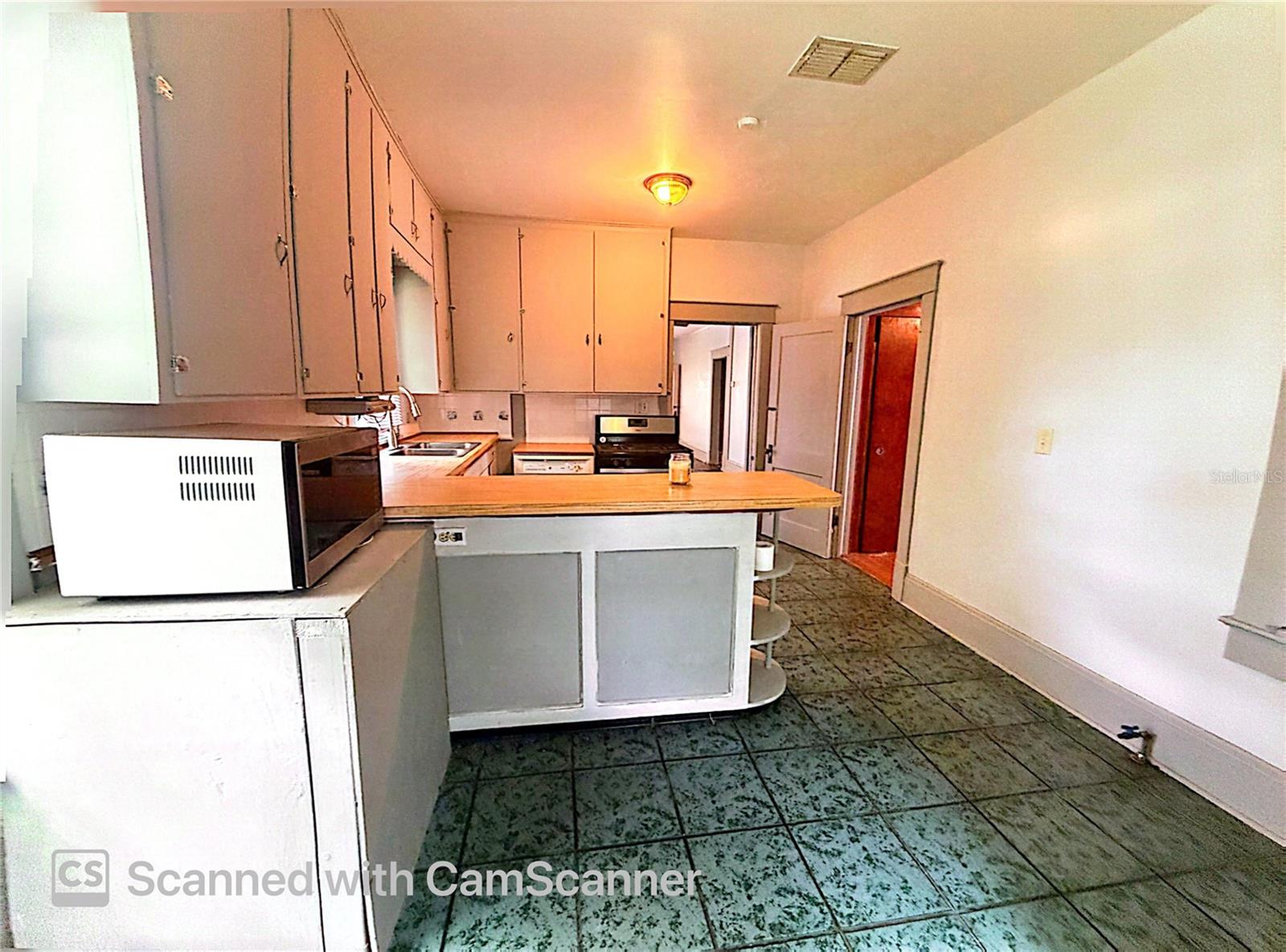 118 W DREW ST — photo 21