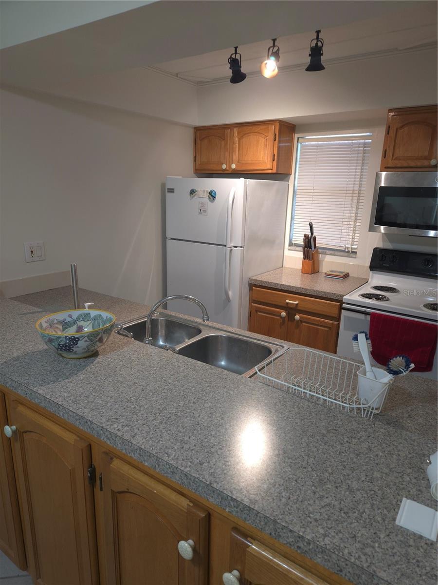12760 INDIAN ROCKS RD #306 — photo 4