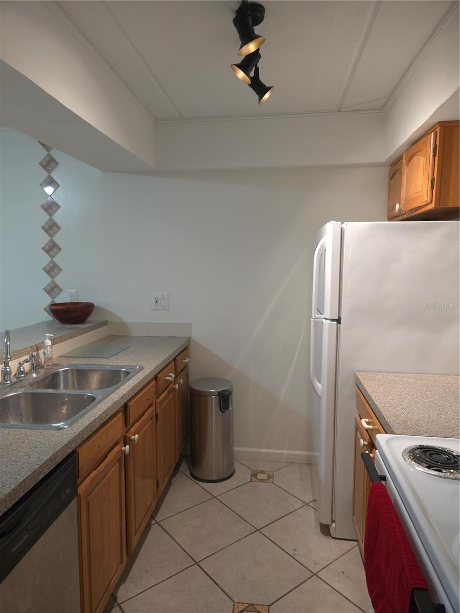 12760 INDIAN ROCKS RD #306 — photo 3