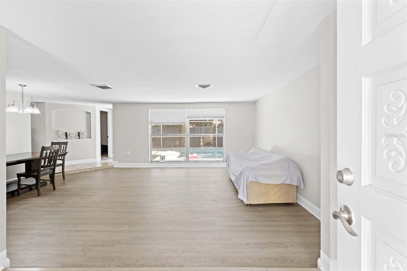 9131 HUNT CLUB LN — photo 5