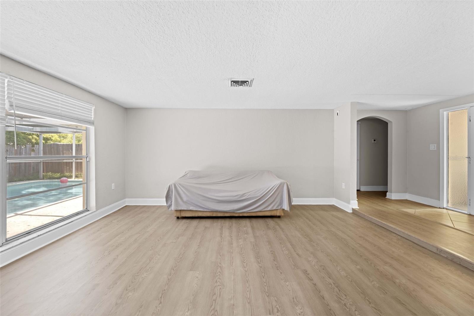 9131 HUNT CLUB LN — photo 6