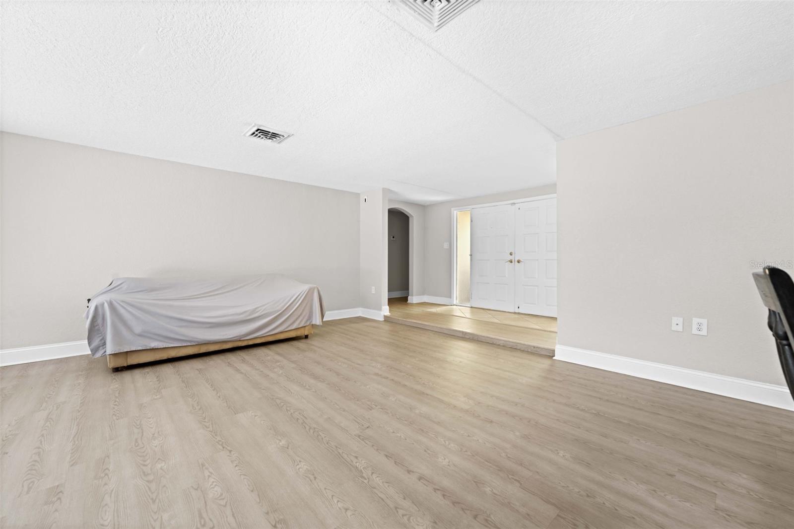 9131 HUNT CLUB LN — photo 7