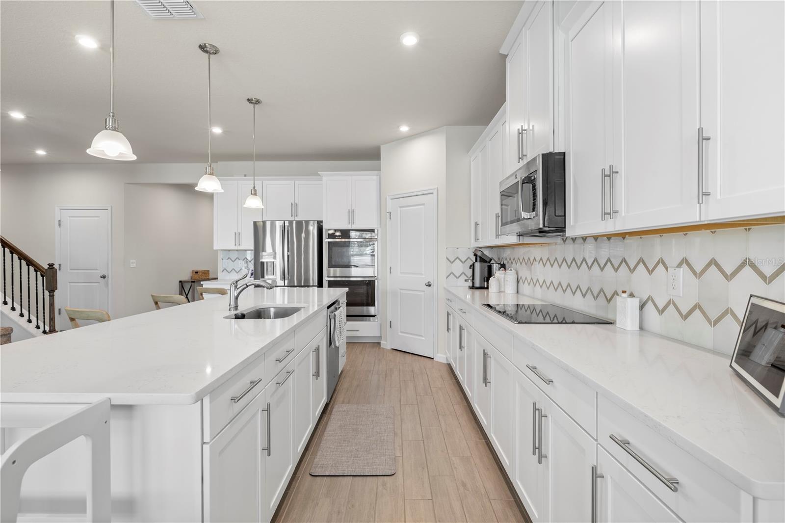 7878 GREENWAY AVE — photo 14