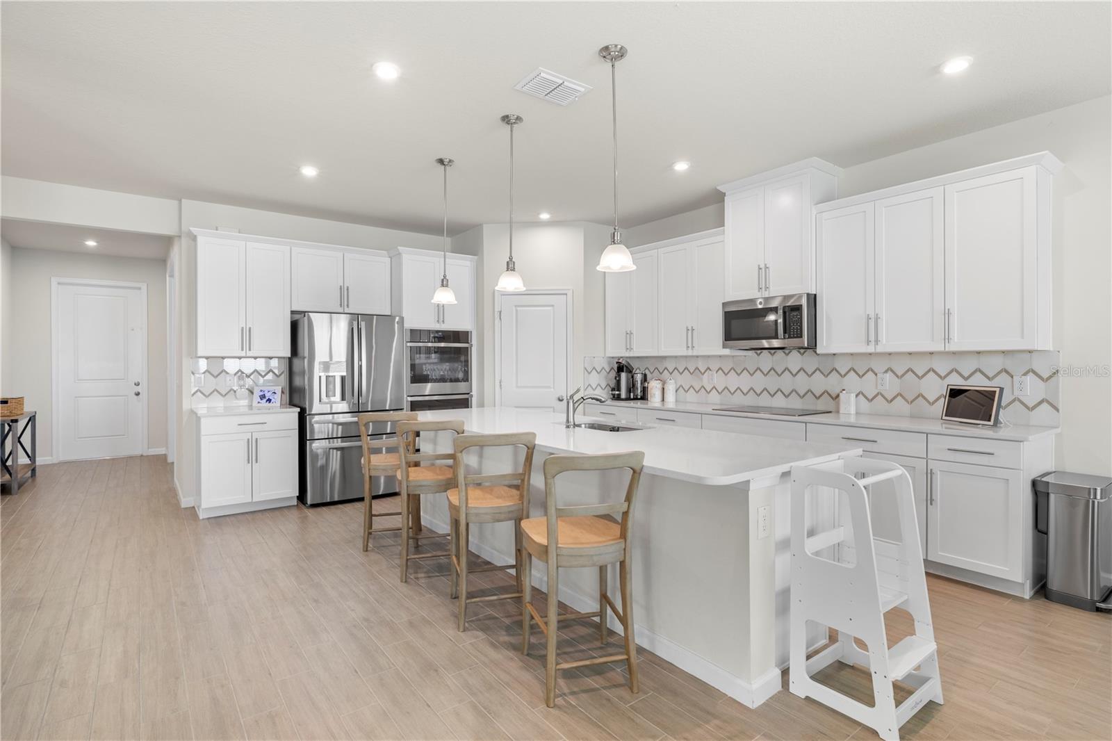 7878 GREENWAY AVE — photo 13