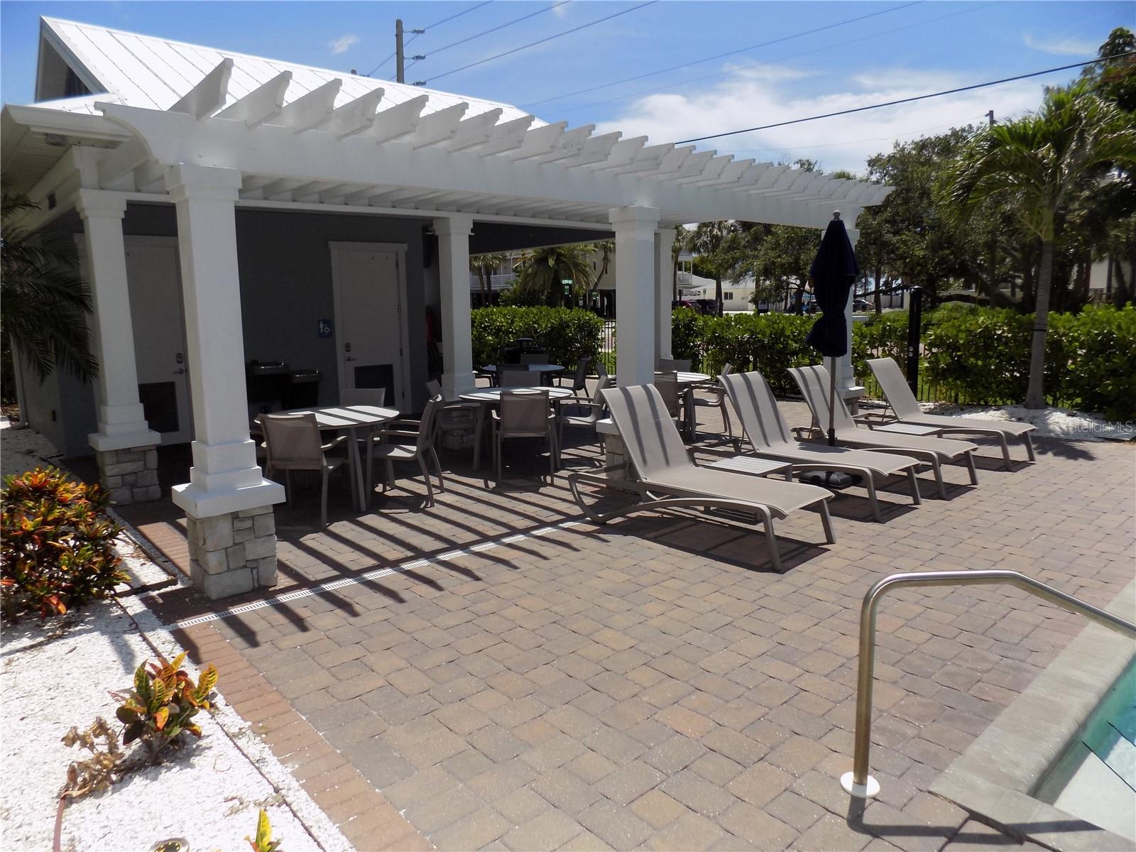 2511 CORAL CT — photo 24