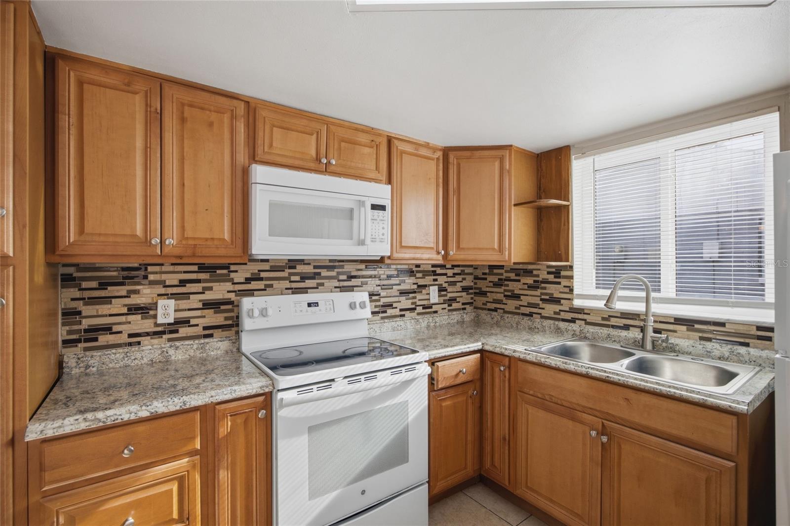 3029 HUNTINGTON RD — photo 7