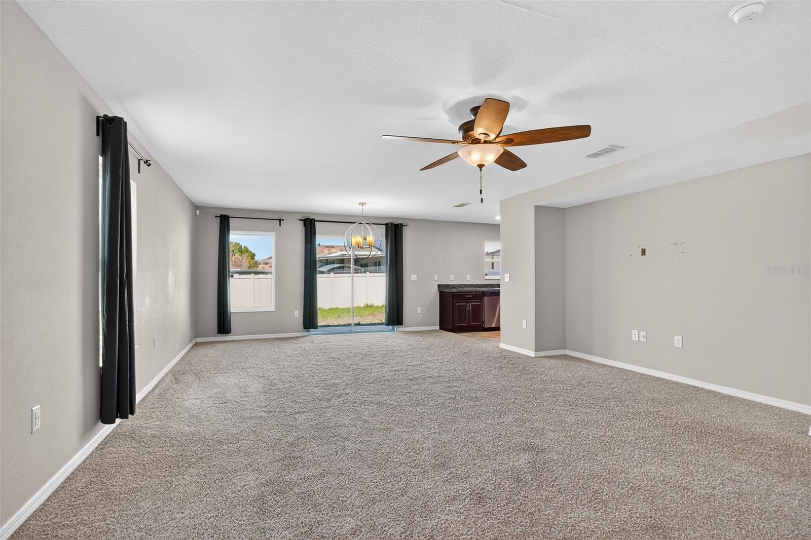 10405 LAGUNA PLAINS DR — photo 3