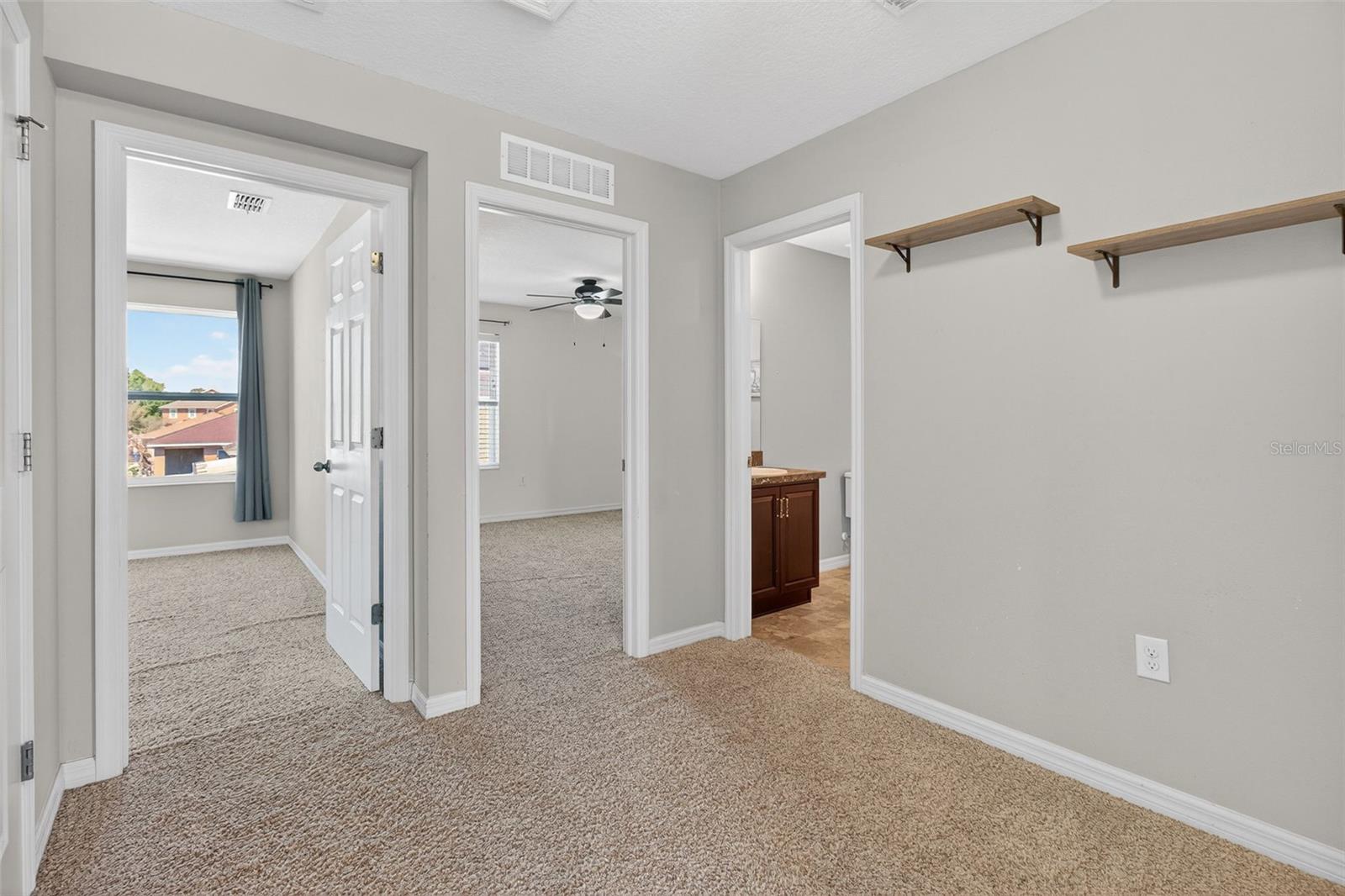 10405 LAGUNA PLAINS DR — photo 13