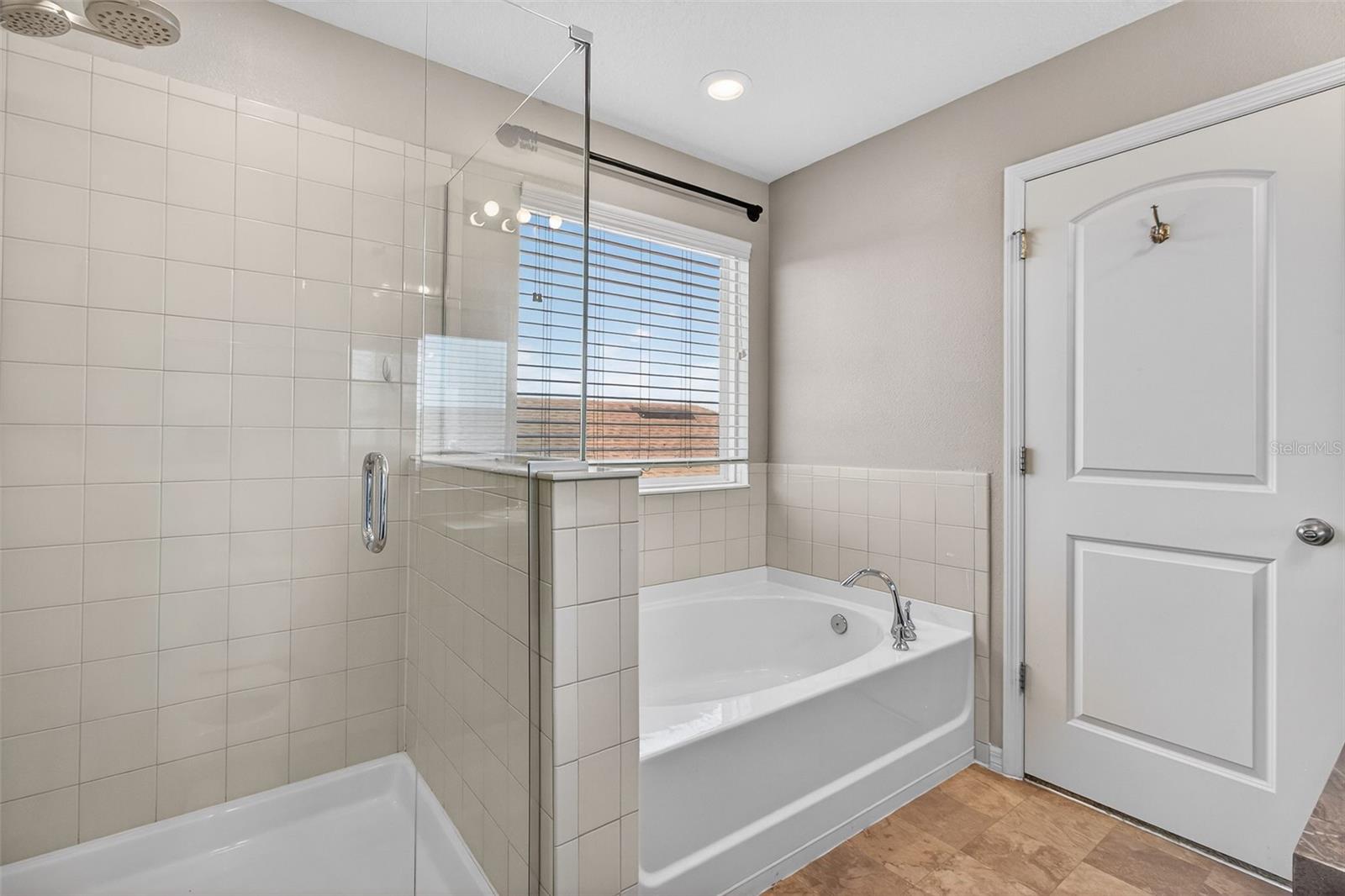 10405 LAGUNA PLAINS DR — photo 22