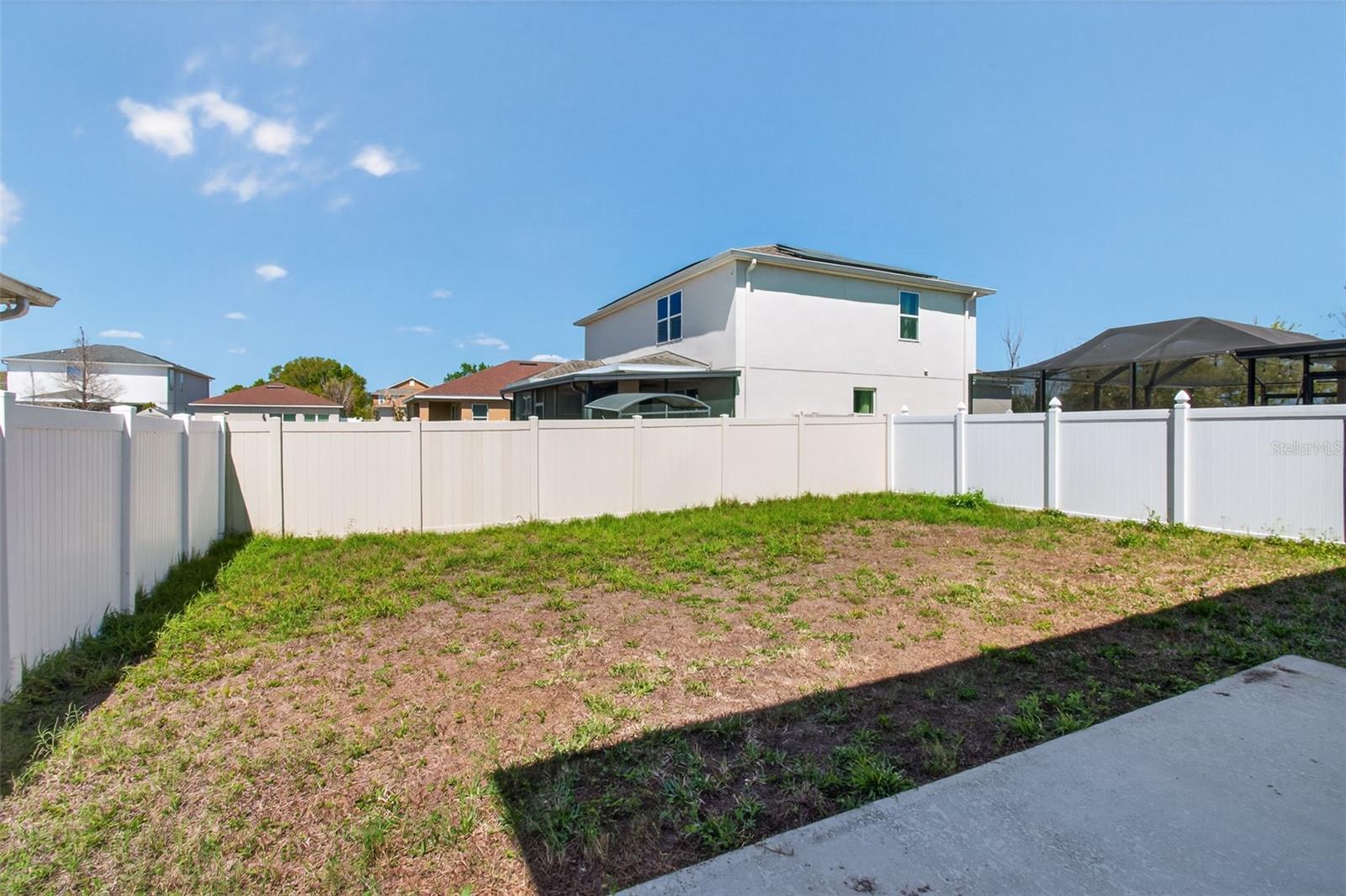 10405 LAGUNA PLAINS DR — photo 24