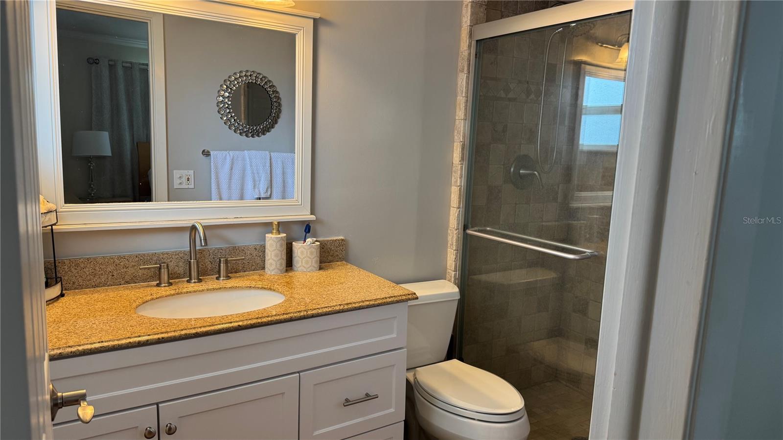 9652 COMMODORE DR — photo 8