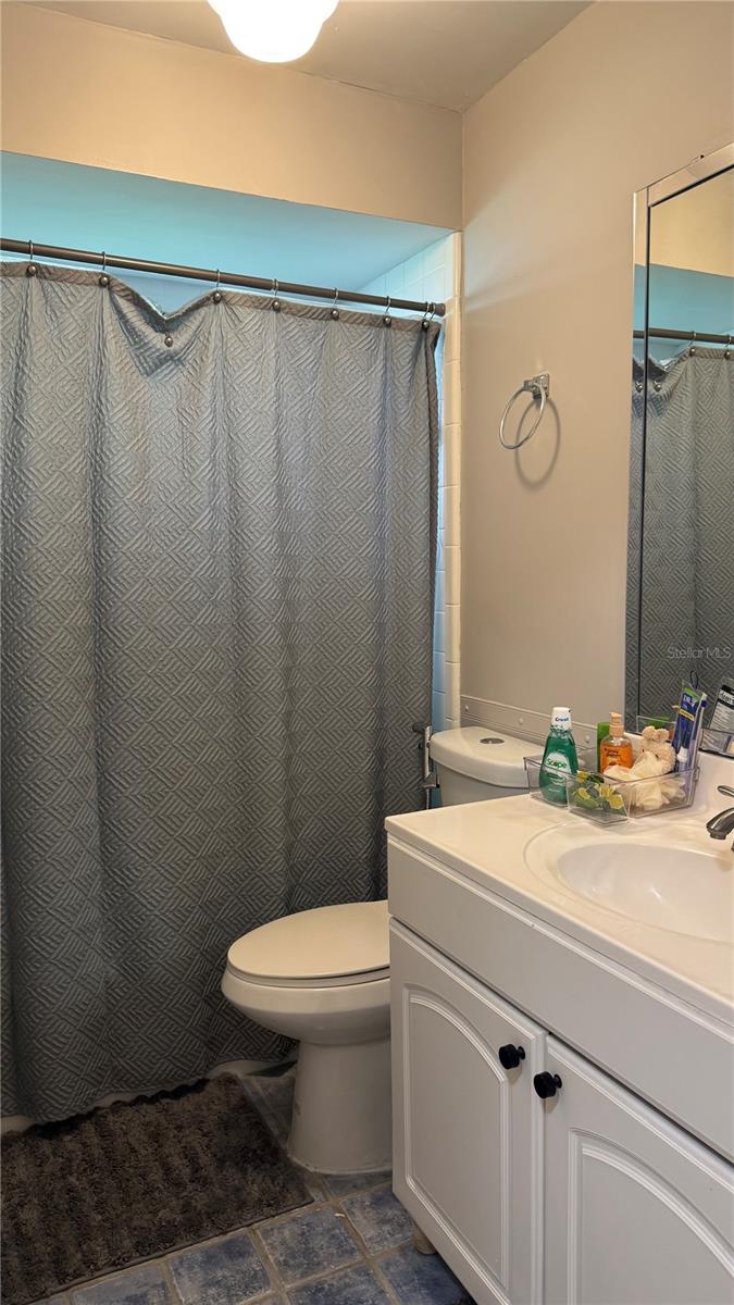 9652 COMMODORE DR — photo 12