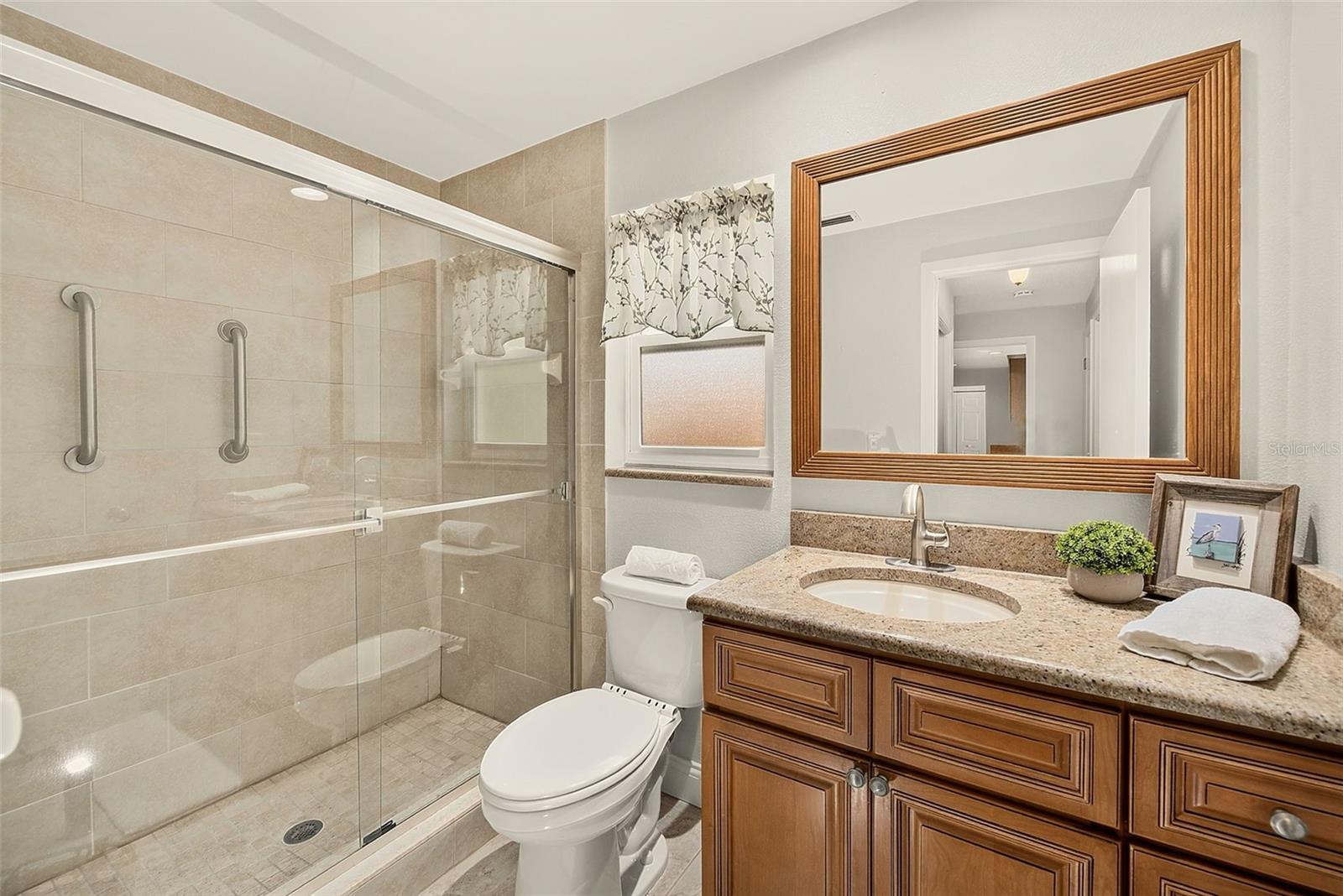 513 HARBOR DR N — photo 26