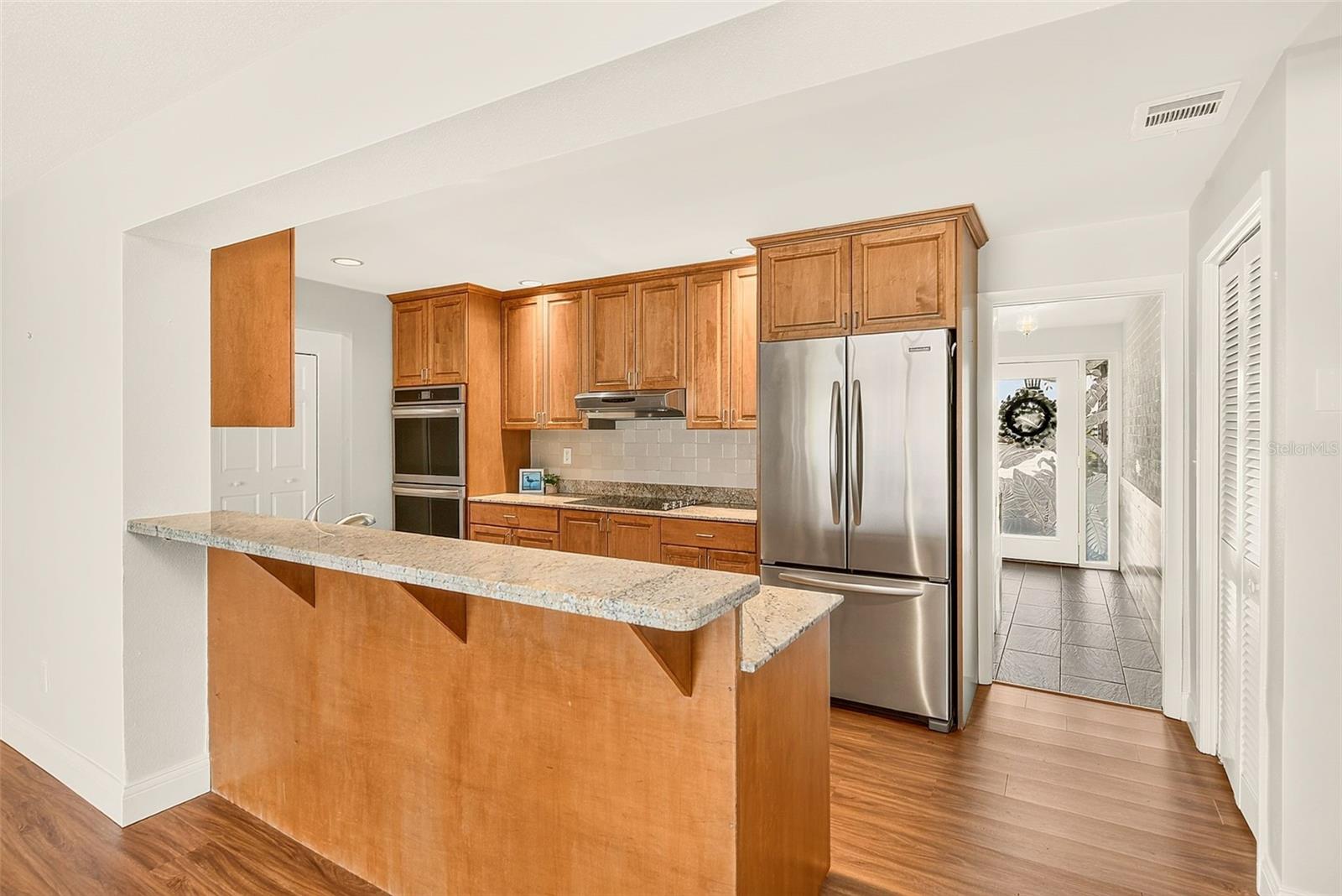 513 HARBOR DR N — photo 8