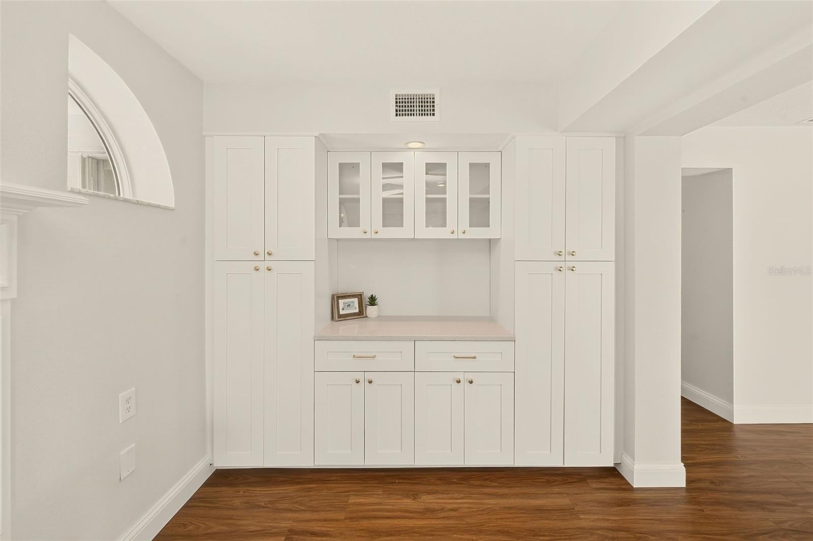 513 HARBOR DR N — photo 18
