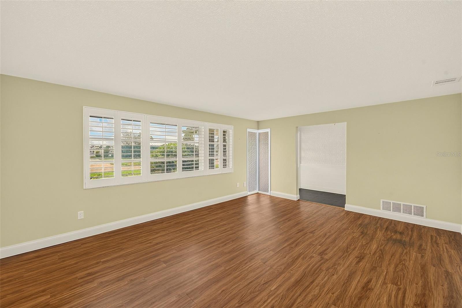 513 HARBOR DR N — photo 7