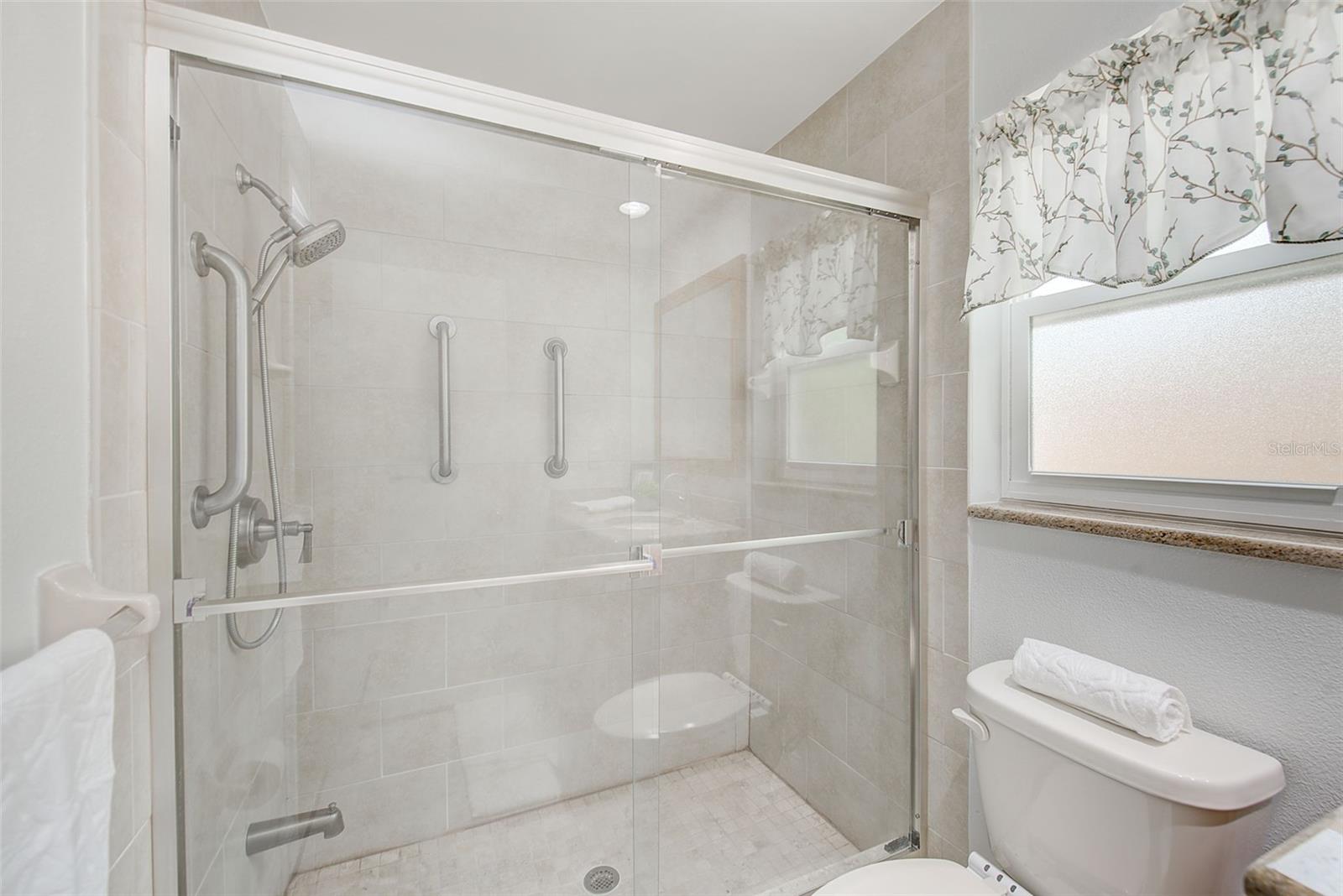 513 HARBOR DR N — photo 27