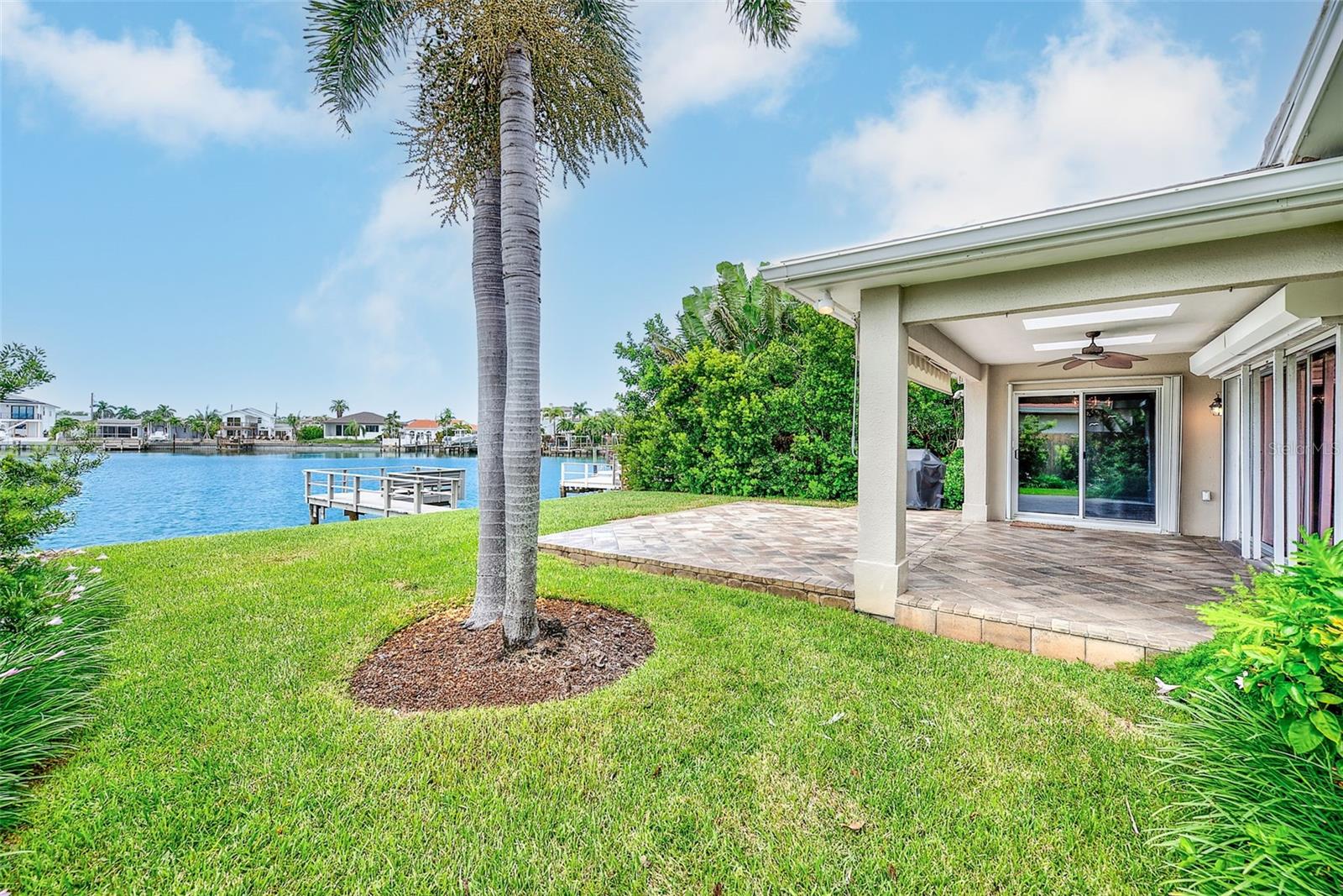 513 HARBOR DR N — photo 34