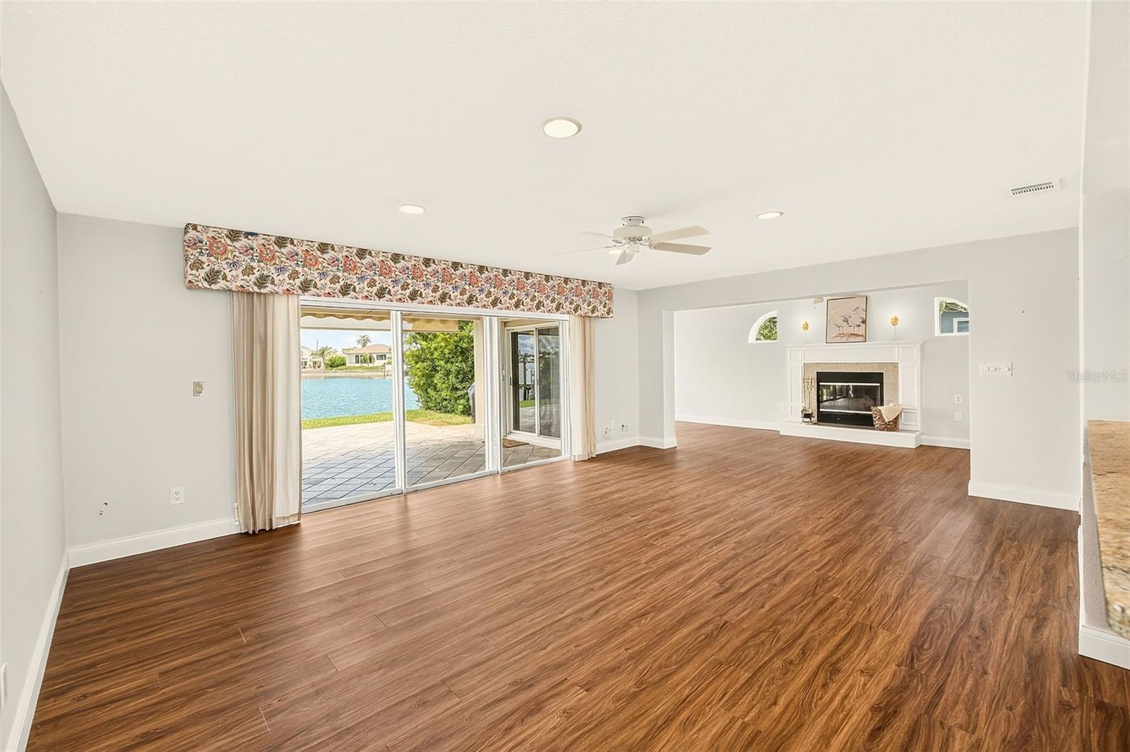 513 HARBOR DR N — photo 14
