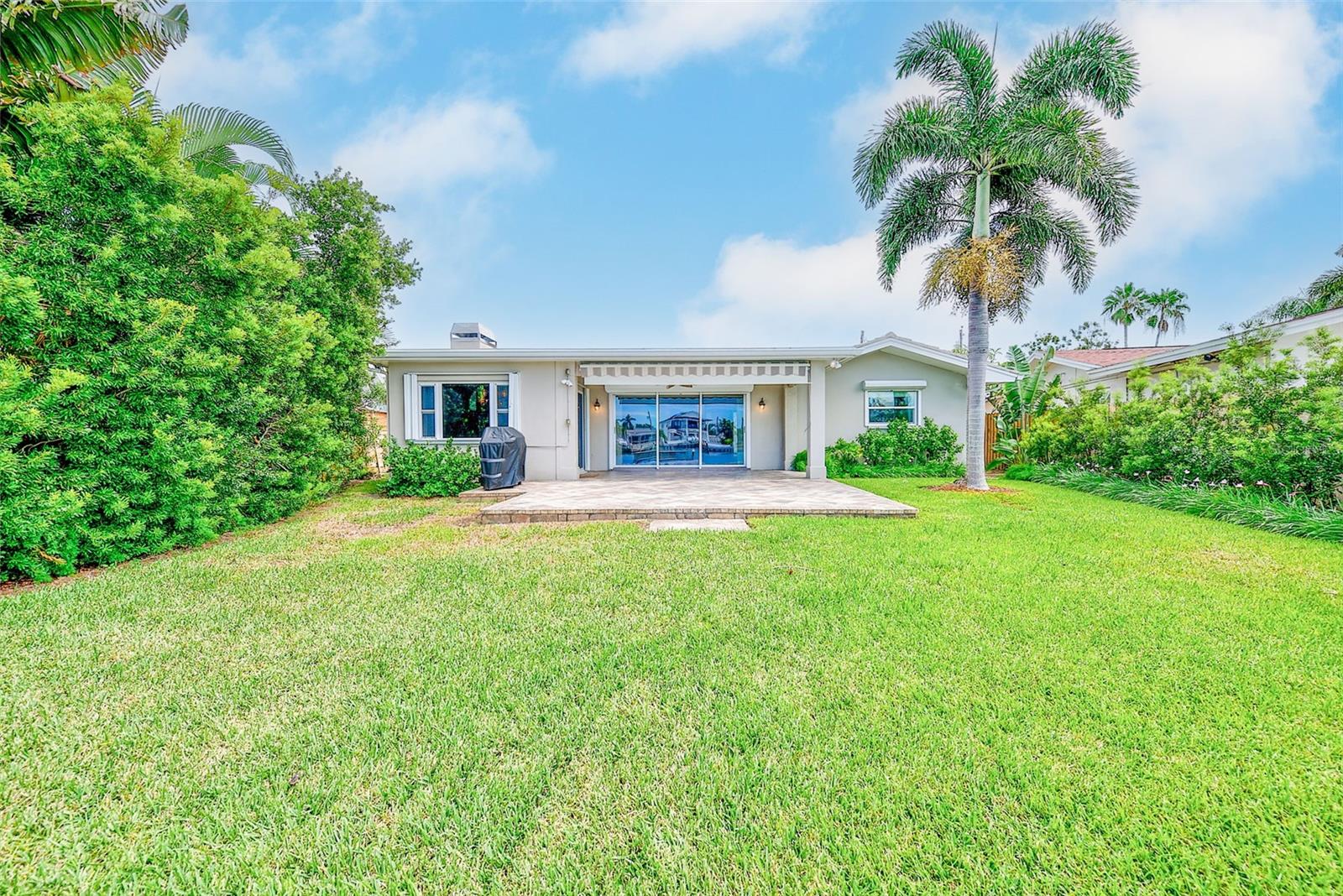 513 HARBOR DR N — photo 36
