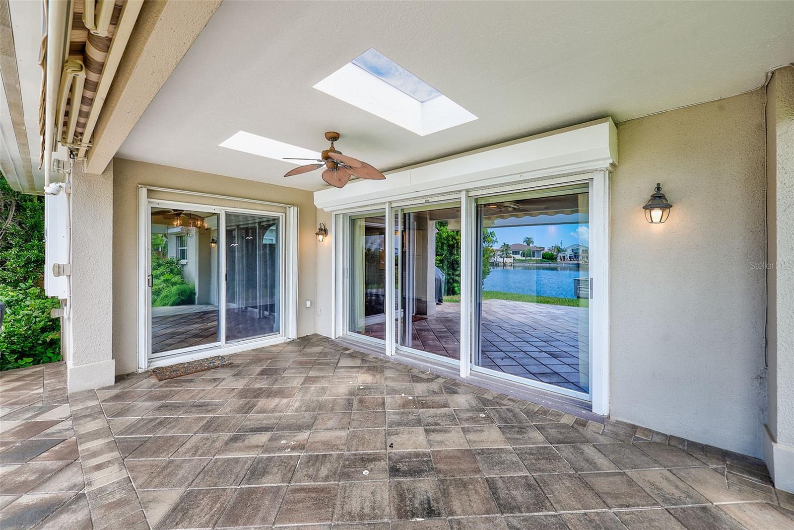 513 HARBOR DR N — photo 33