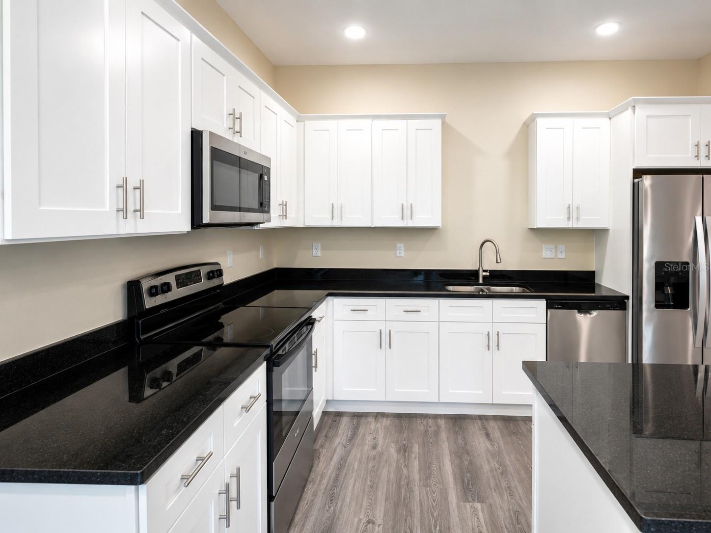 4347 CAMBIO GARDENS CT — photo 9