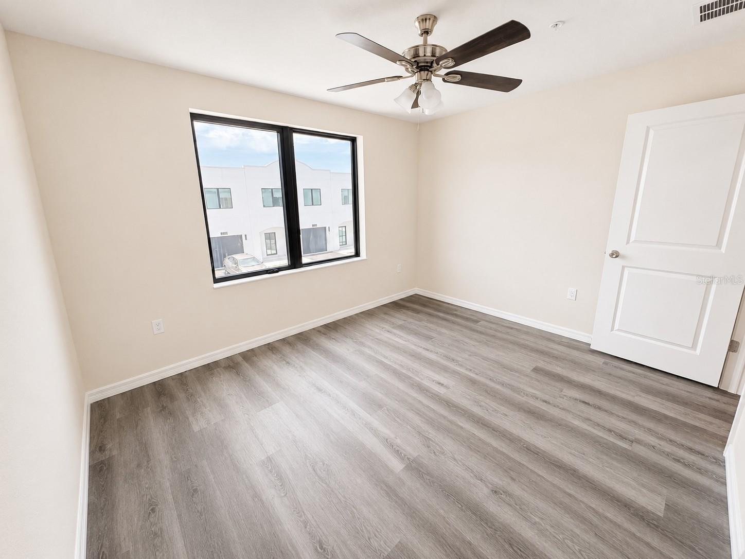 4347 CAMBIO GARDENS CT — photo 32