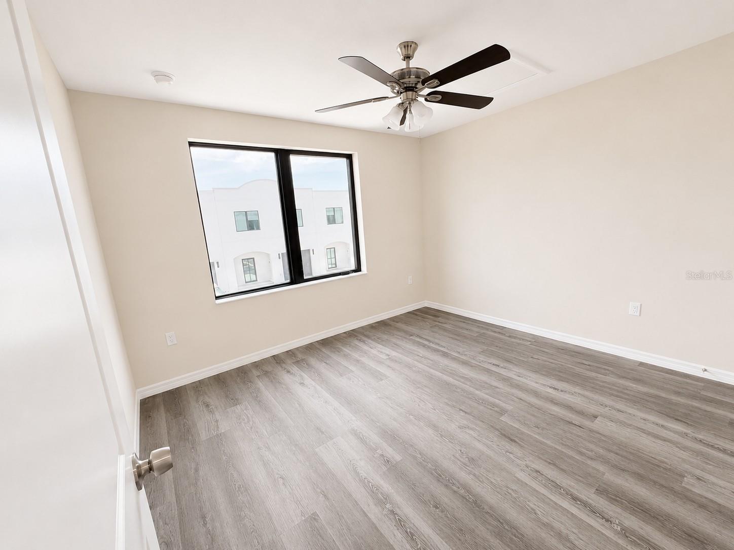 4347 CAMBIO GARDENS CT — photo 30