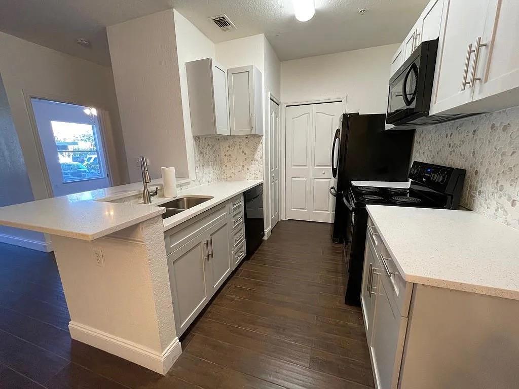 5821 LEGACY CRESCENT PL #102 — photo 5