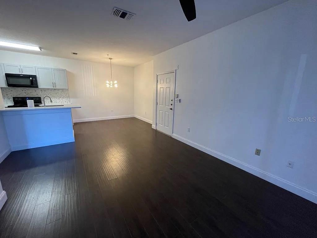 5821 LEGACY CRESCENT PL #102 — photo 8