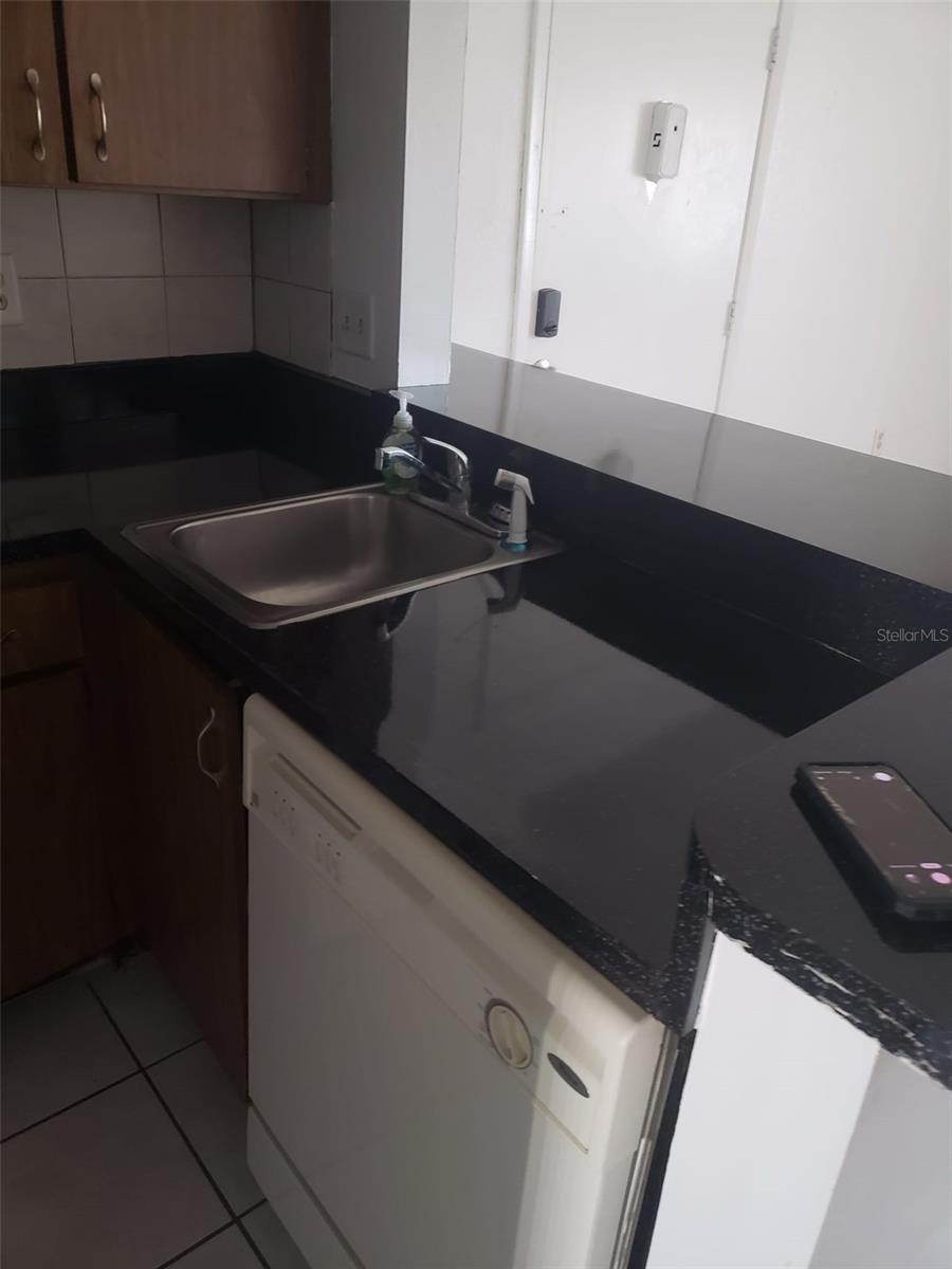 3824 N LAKE DR #108 — photo 8