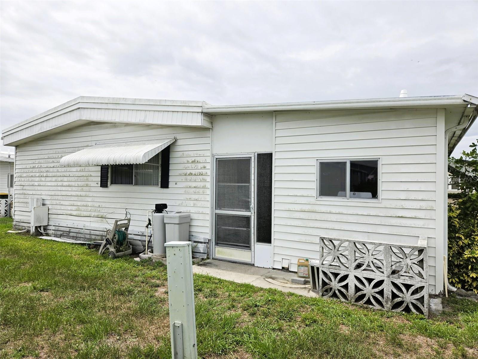 3329 OAKWOOD BLVD S — photo 4