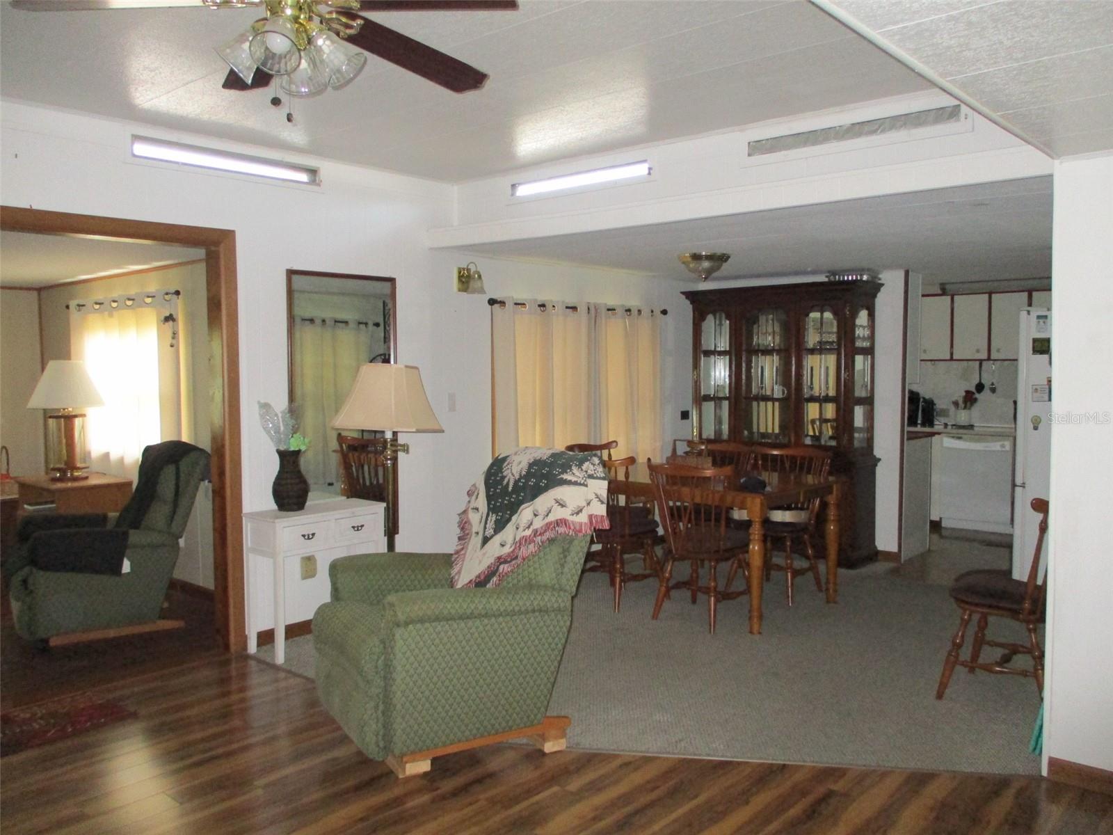 38513 WILLOUGHBY DR — photo 9