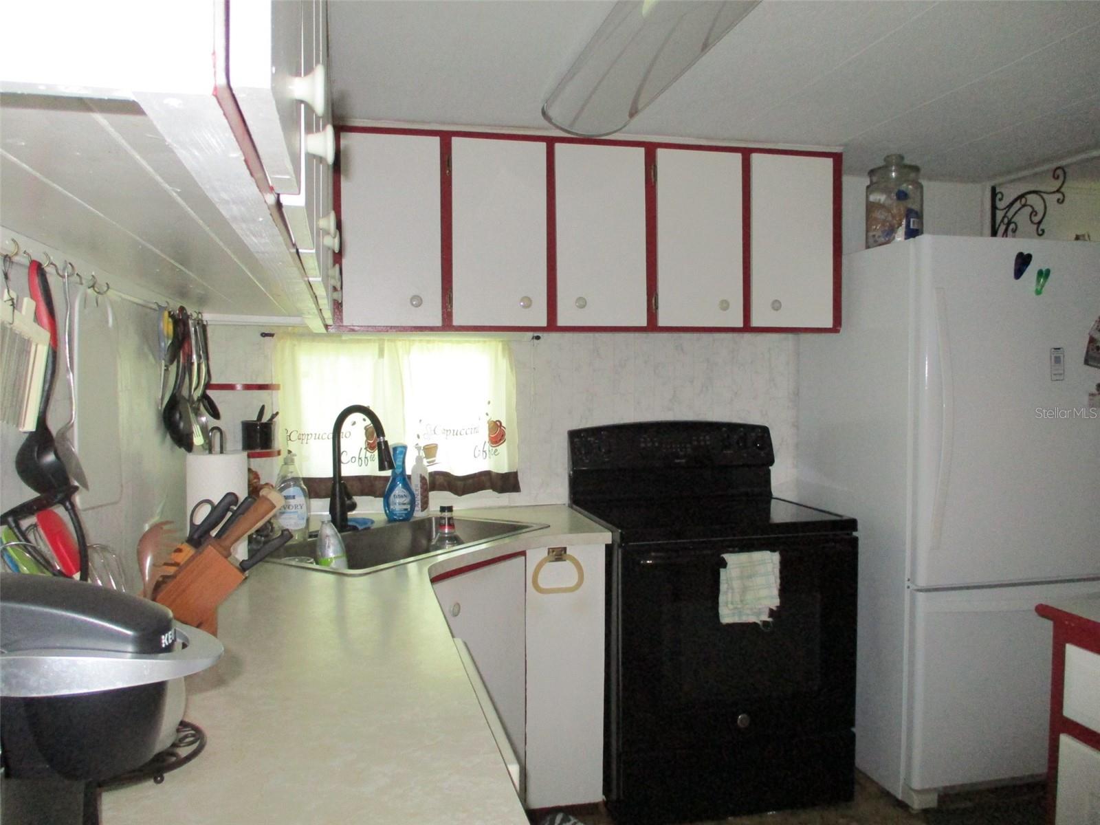 38513 WILLOUGHBY DR — photo 4