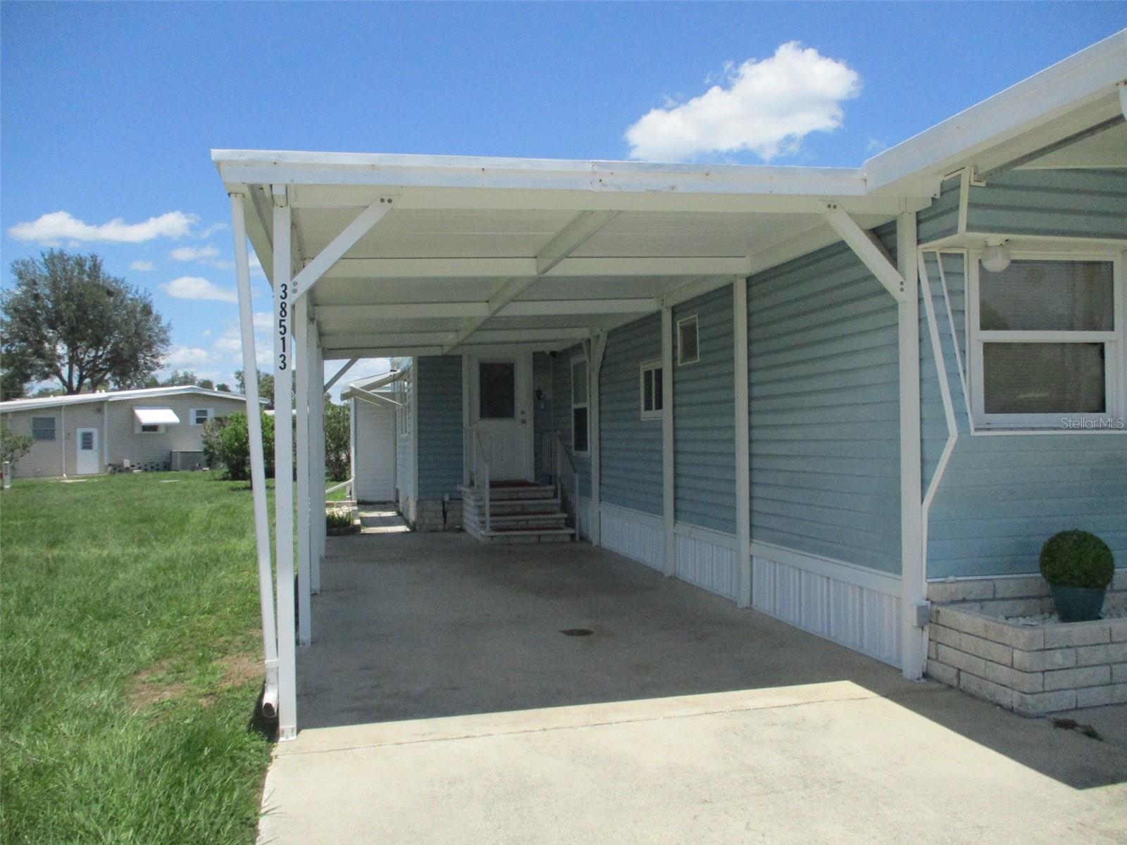 38513 WILLOUGHBY DR — photo 2
