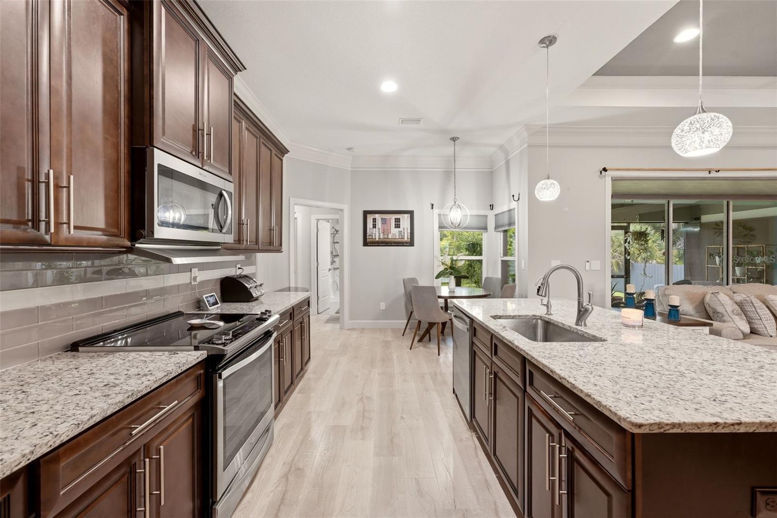 6755 TROPICAIRE BLVD — photo 22