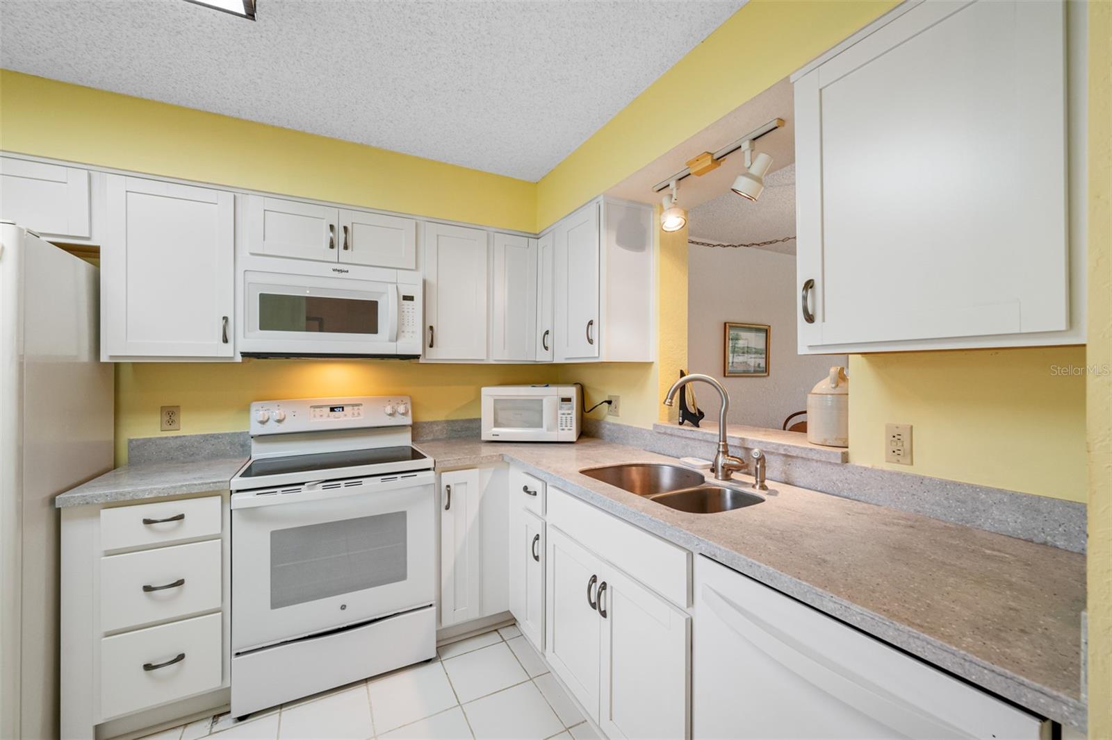 900 COVE CAY DR #1F — photo 10
