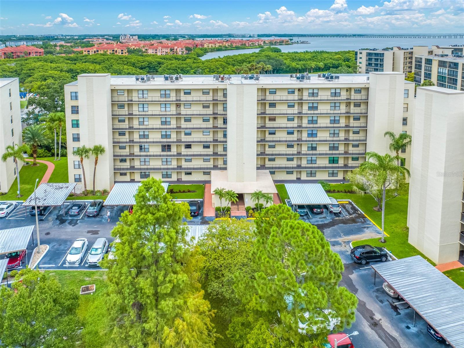 900 COVE CAY DR #1F — photo 58