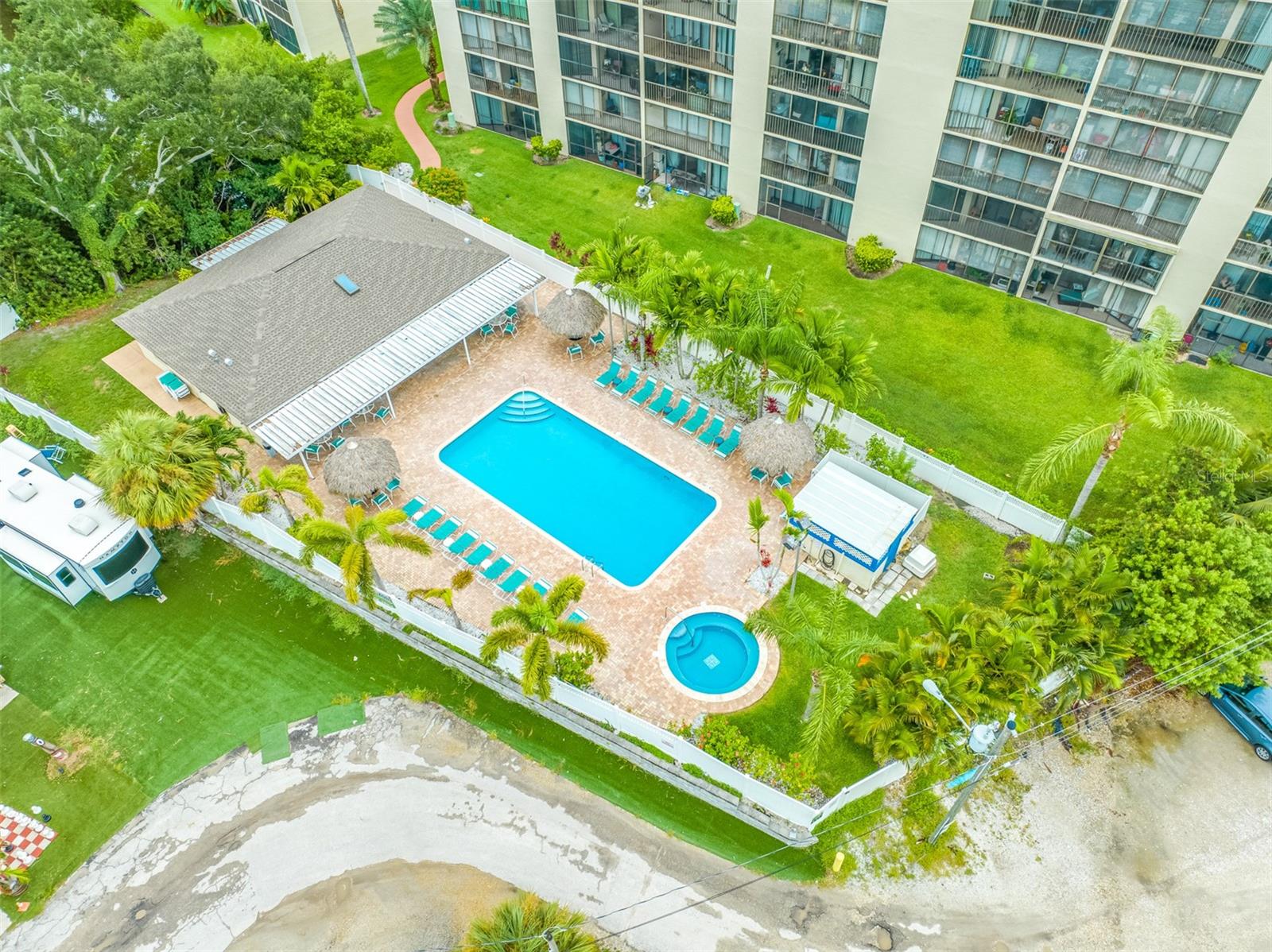 900 COVE CAY DR #1F — photo 68