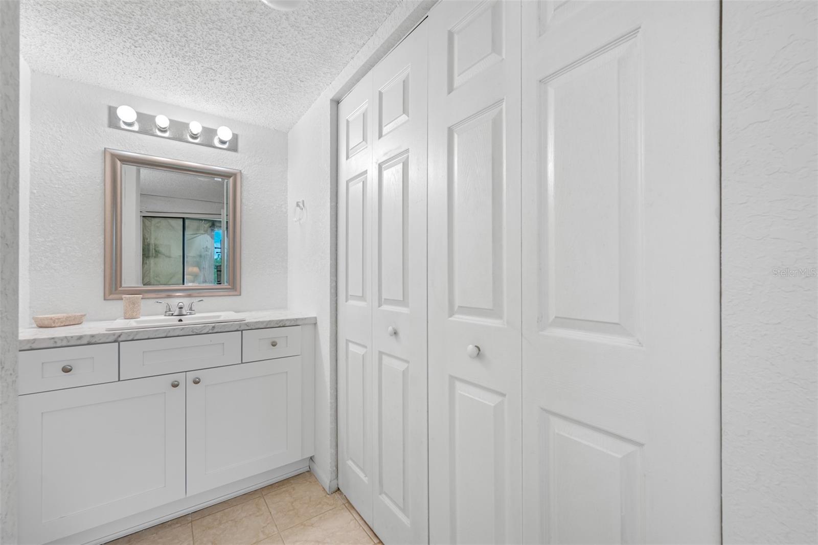 900 COVE CAY DR #1F — photo 40