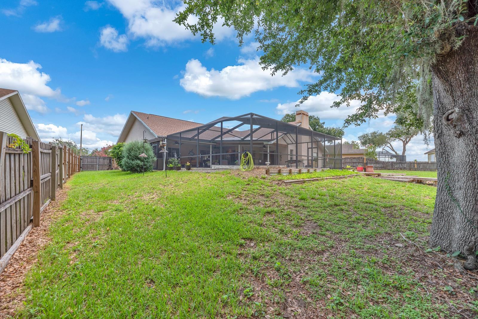 621 PENN NATIONAL RD — photo 37