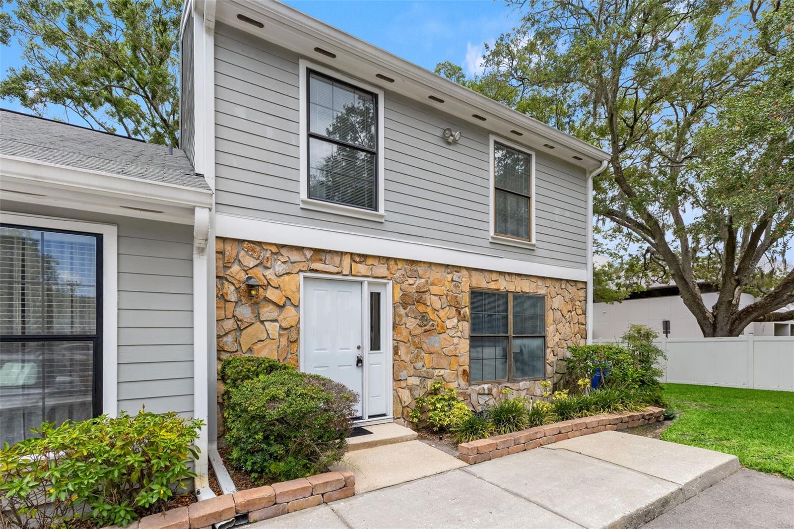 14809 WINDING CREEK CT — photo 28