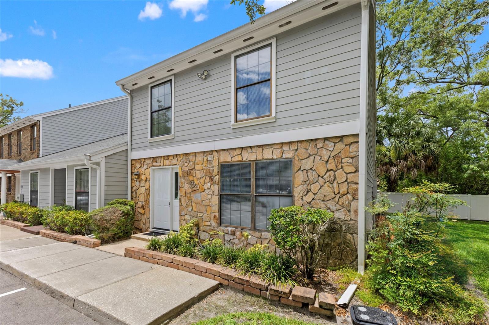 14809 WINDING CREEK CT — photo 31