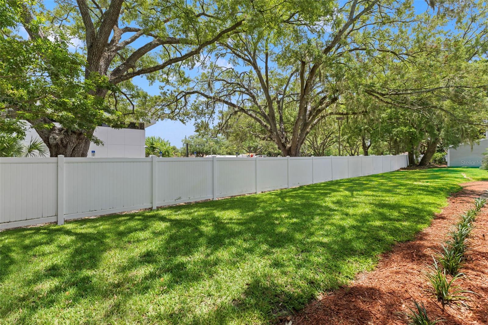 14809 WINDING CREEK CT — photo 26