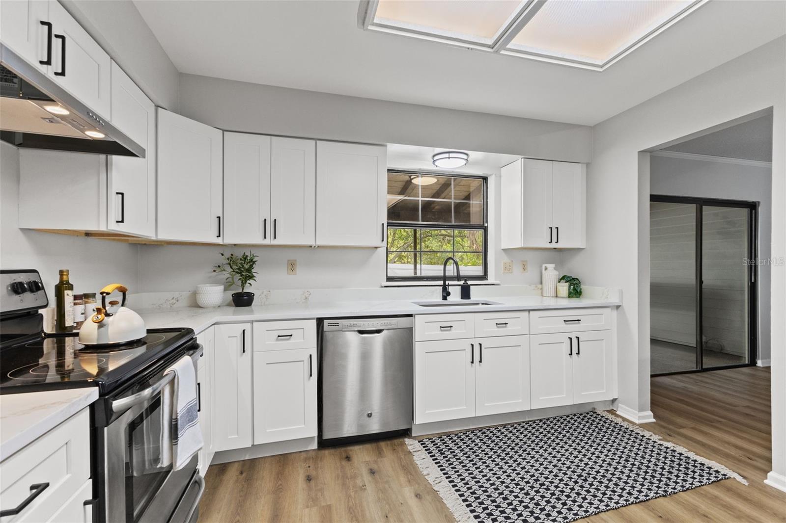 14809 WINDING CREEK CT — photo 9
