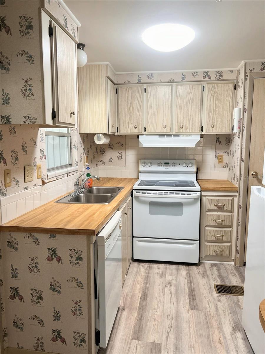 103 S FIJI CIR — photo 22