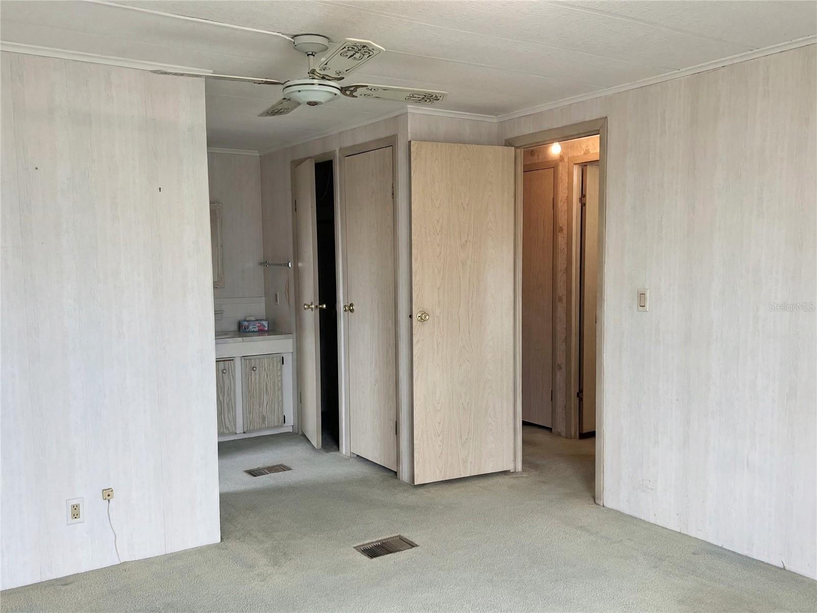 103 S FIJI CIR — photo 36