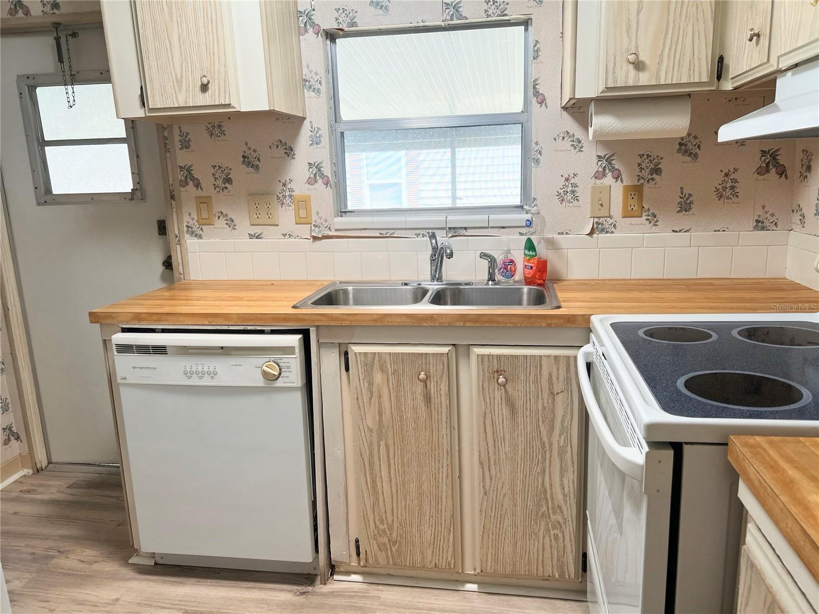 103 S FIJI CIR — photo 25