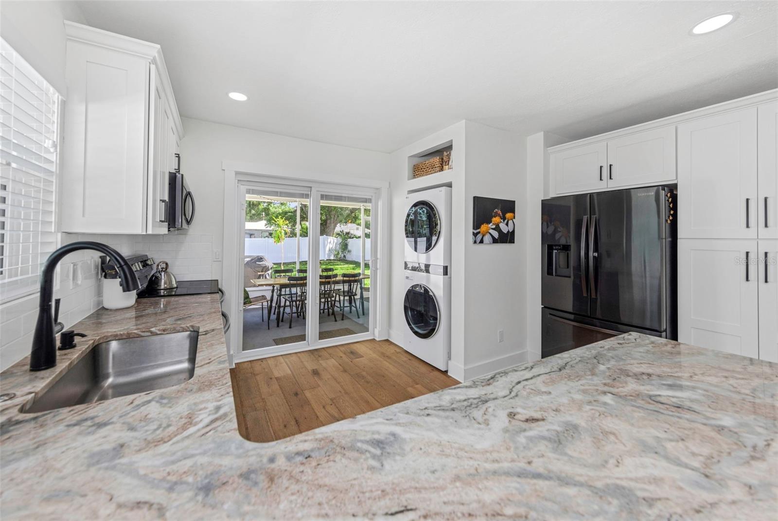 1109 MARINE ST — photo 12