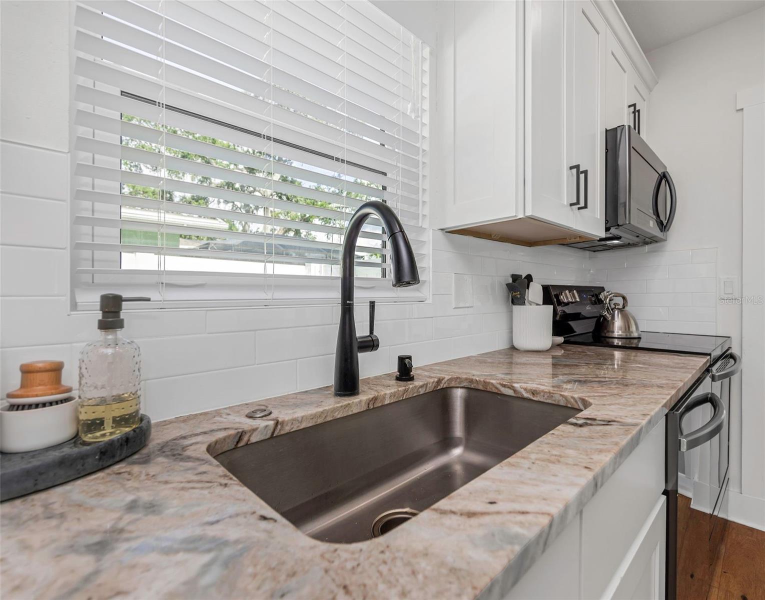 1109 MARINE ST — photo 21